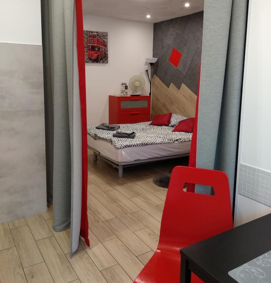 Niedaleko Od Centrum Ale Z Dala Od Tlumow لوبلين المظهر الخارجي الصورة